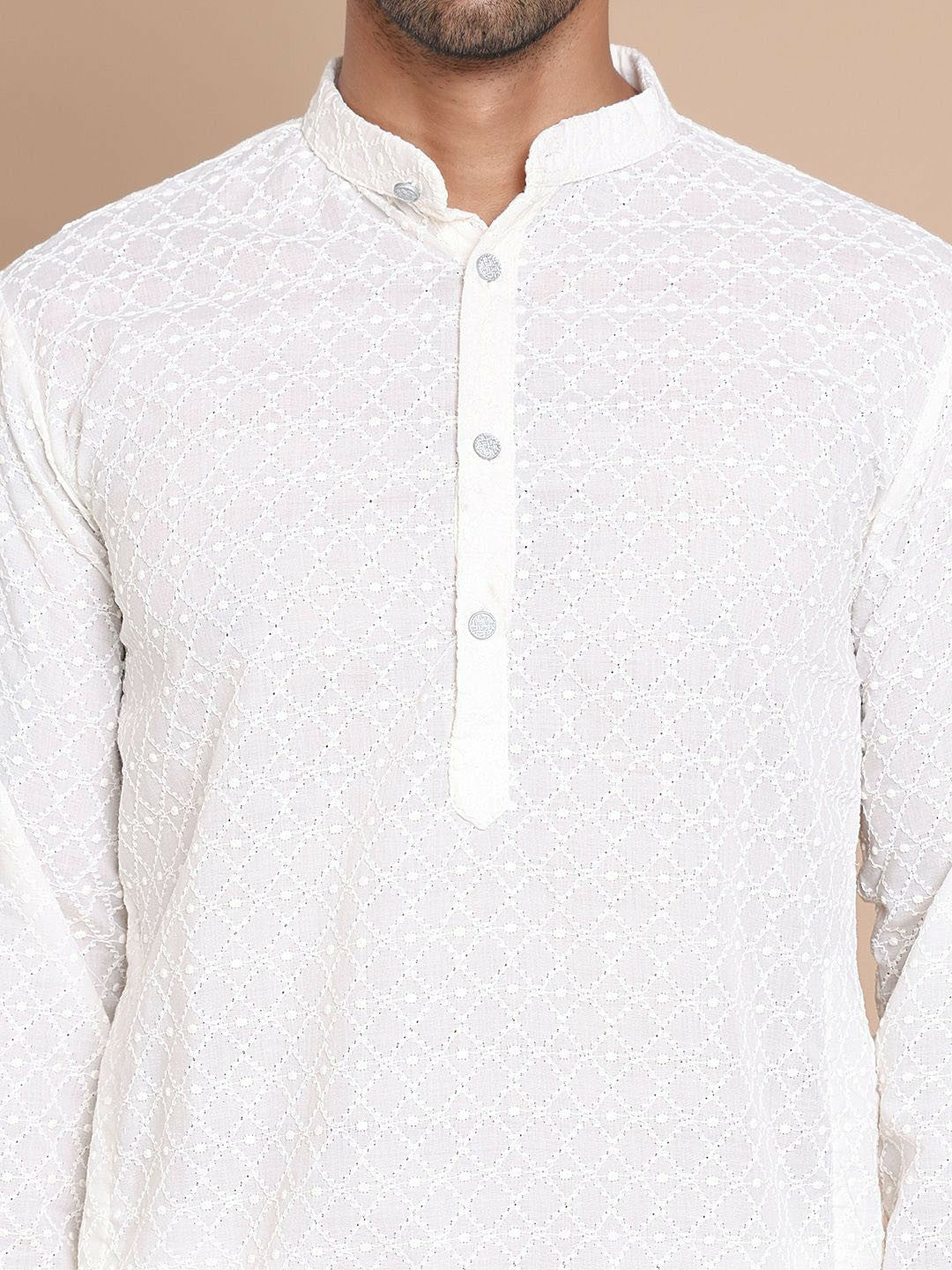 Men’s Off-White Chikankari Embroidered Cotton Kurta