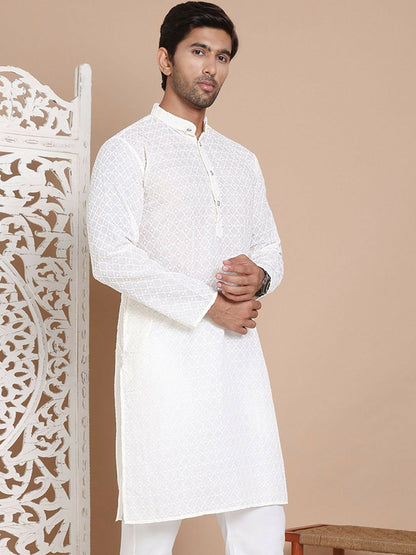 Men’s Off-White Chikankari Embroidered Cotton Kurta