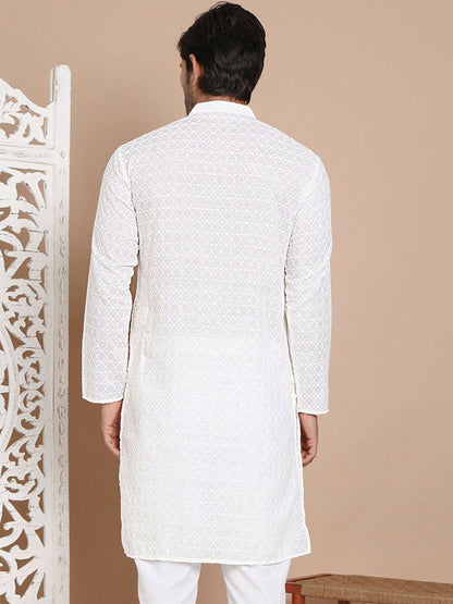 Men’s Off-White Chikankari Embroidered Cotton Kurta