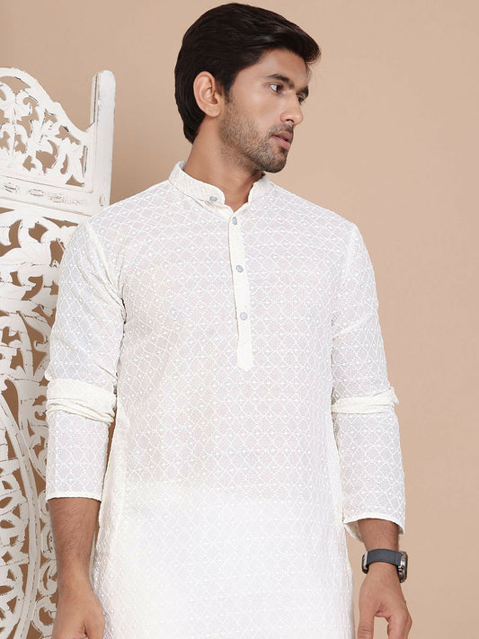 Men’s Off-White Chikankari Embroidered Cotton Kurta